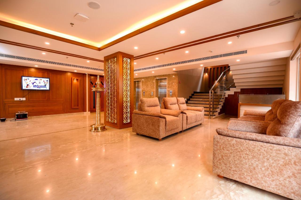 Krishnavalsam Regency Hotel Guruvāyūr Buitenkant foto