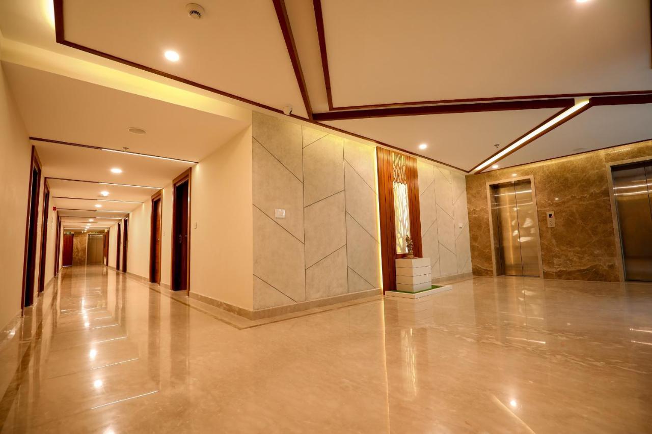 Krishnavalsam Regency Hotel Guruvāyūr Buitenkant foto