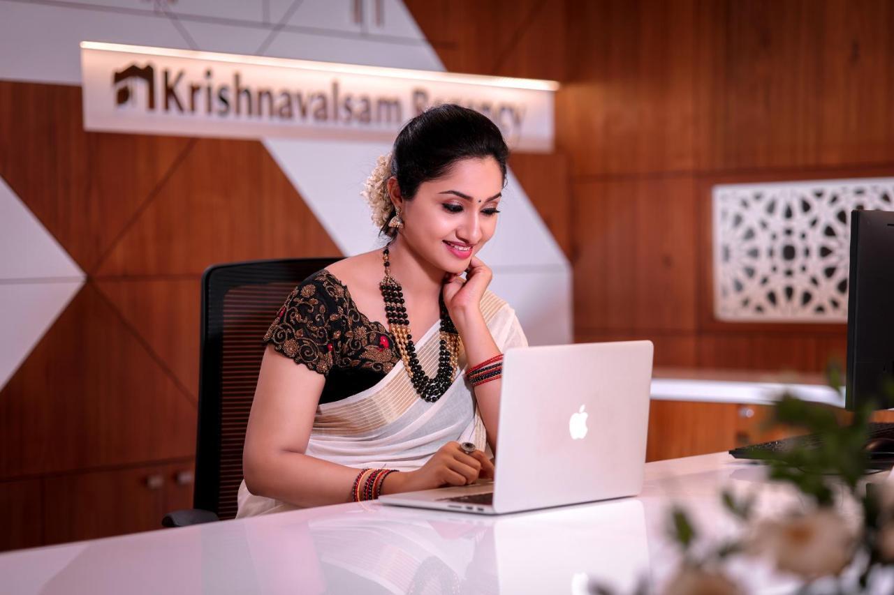 Krishnavalsam Regency Hotel Guruvāyūr Buitenkant foto