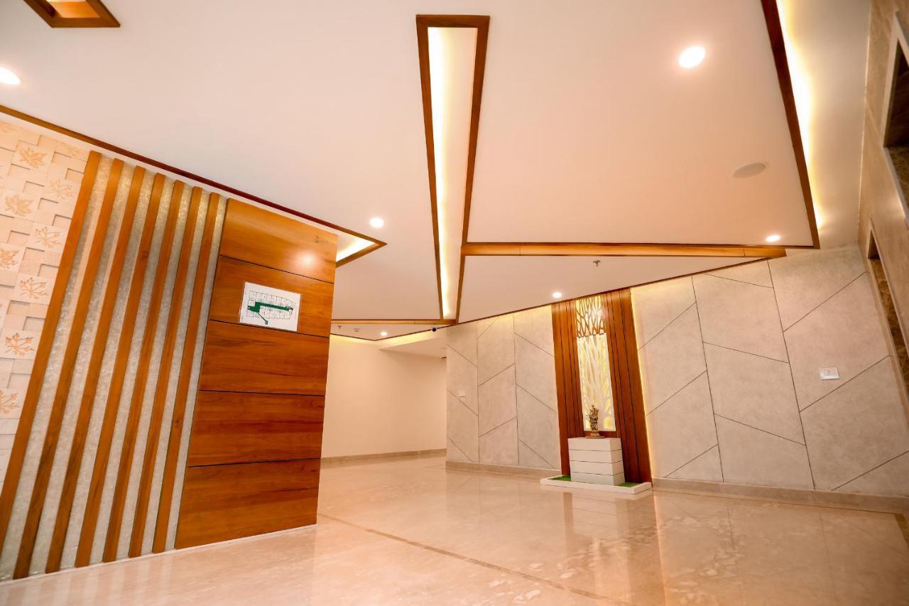 Krishnavalsam Regency Hotel Guruvāyūr Buitenkant foto