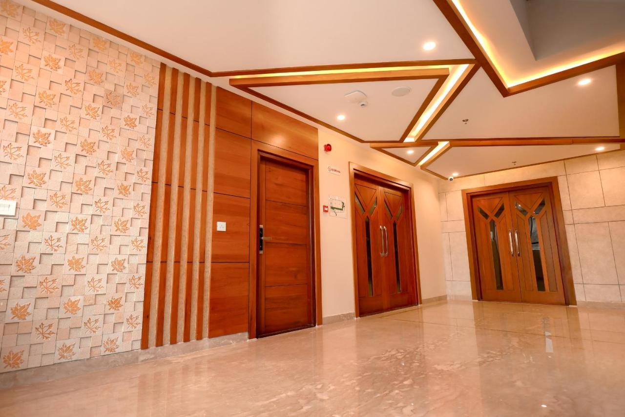 Krishnavalsam Regency Hotel Guruvāyūr Buitenkant foto