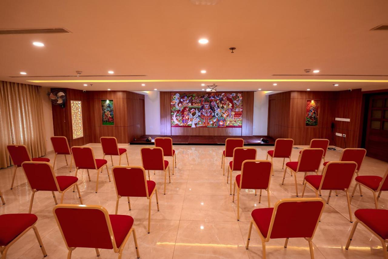 Krishnavalsam Regency Hotel Guruvāyūr Buitenkant foto