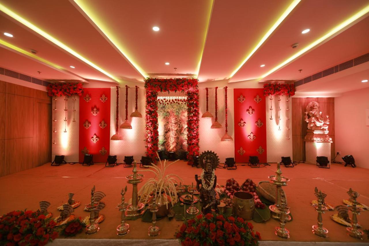 Krishnavalsam Regency Hotel Guruvāyūr Buitenkant foto